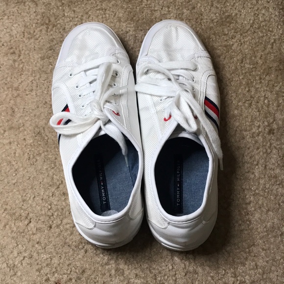 Vintage Tommy Hilfiger sneakers - Picture 3 of 4
